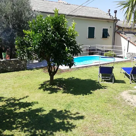 Apartment Oasi A Sant'ilario Genoa